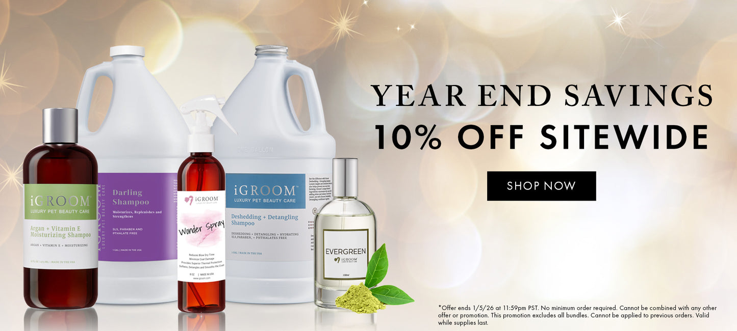 Set of pet grooming products with promotional text for year-end savings on a blurred background